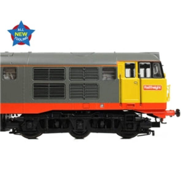 Bachmann 35-821A Class 31/1 (Refurbished) 31149 BR Railfreight (Red Stripe) - Image 4