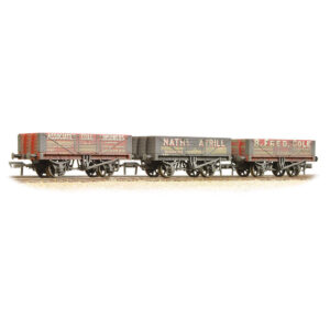 Bachmann 37-097 5-Plank Wooden Floor Triple Pack Private Owner Coal Traders (W)