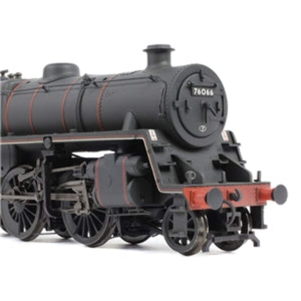 Bachmann 32-956 BR Standard 4MT with BR1B Tender 76066 BR Lined Black Weathered - Image 5