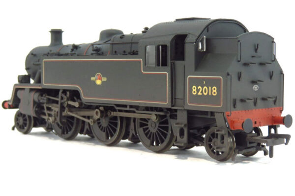 Bachmann 31-982 - BR Standard 3MT Tank 82018 BR Lined Black Late crest weathered - Image 2