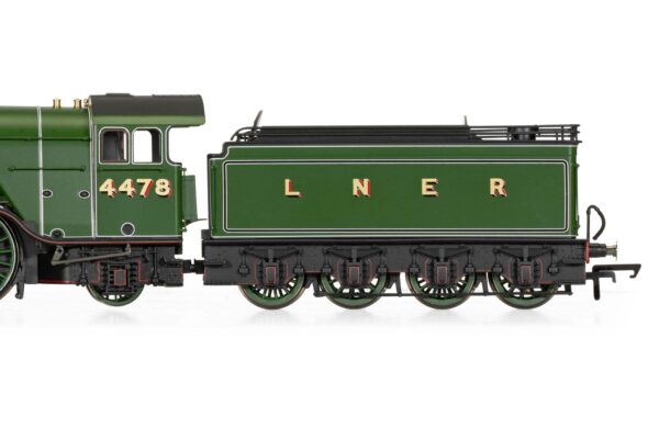 Hornby R30270 OO Gauge Class A1 4-6-2 4478 Hermit: Big Four Centenary Collection - Image 6