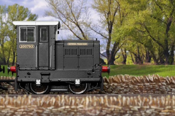Hornby R30013 Ruston & Hornsby 48DS 0-4-0 'Gower Princess' 200792 - Image 3