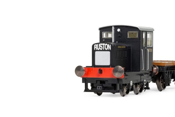Hornby R30013 Ruston & Hornsby 48DS 0-4-0 'Gower Princess' 200792 - Image 4