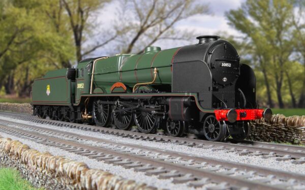 HORNBY Loco R3732 BR (Early) Lord Nelson Class 4-6-0 30852'Sir Walter Raleigh' - Image 8