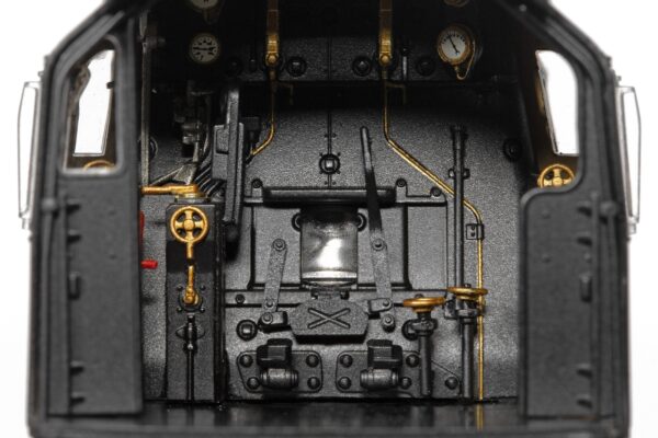 OO Gauge Hornby R30351 BR, Class 9F, 2-10-0, 92203 'Black Prince' BR Black Loco - Image 7