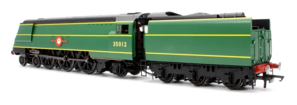 Hornby R3860 Class 8P Merchant Navy 4-6-2 35012 'United States Lines' BR Lined Malachite Green Steam Locomotive - Image 4