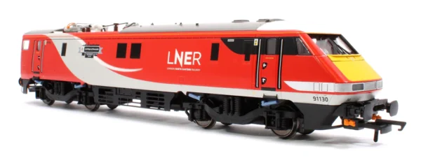 Hornby R30451 LNER Class 91 Lord Mayor of Newcastle No.91130 Electric Locomotive - Image 4