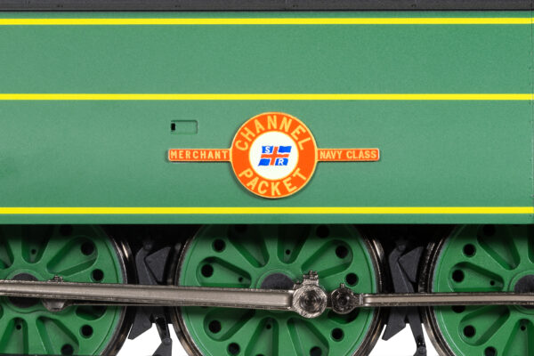 Hornby R30399SS SR - Merchant Navy Class - 21C1 'Channel Packet' (With Steam Generator) - Image 5