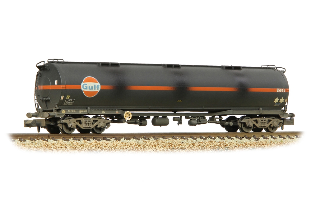 Graham Farish 373-565A BR 102T TEA Bogie Tank Wagon 'Gulf' Black No. 85047 - Weathered