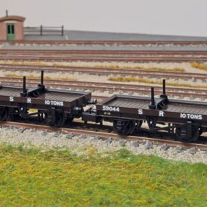 Peco NR1152S 4 Wheel SR Bolster Wagon Twin Pack