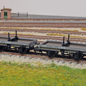 Peco NR1153M 4 Wheel LMS Bolster Wagon Twin Pack