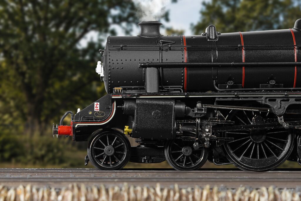 Hornby R30475SS Class 5MT 'Black Five' 4-6-0 BR Black Late Crest 45473 Steam Locomotive - DCC Sound & Smoke - Image 5